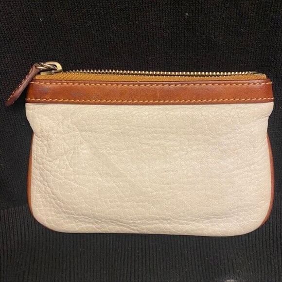 DOONEY and BOURKE White Pebble Leather Wristlet Change Coin Purse Wallet 3.5x6 - Picture 3 of 7